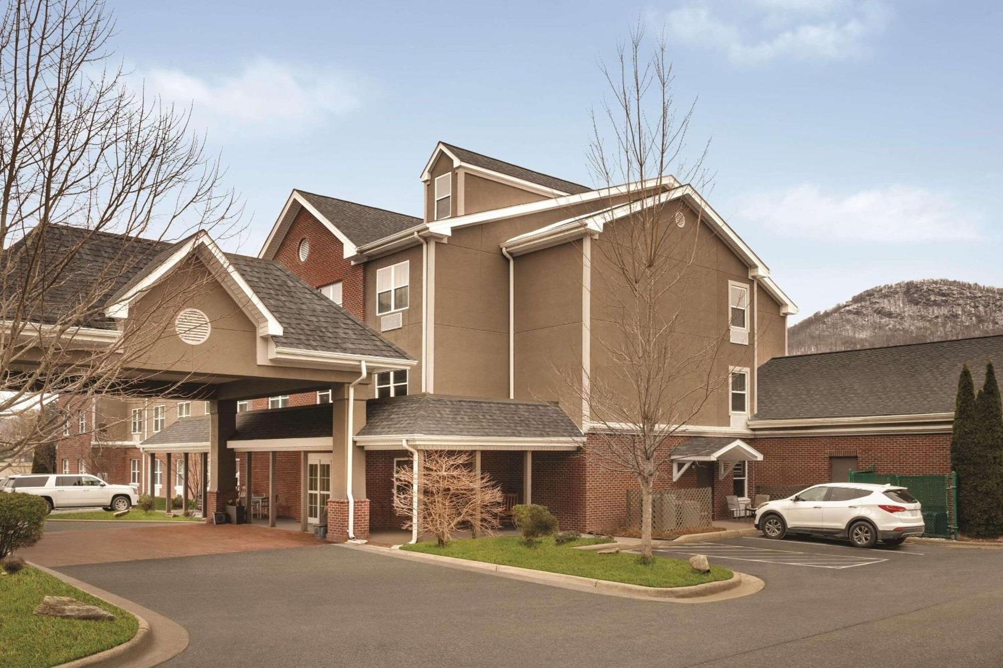 Country Inn & Suites By Radisson, Boone, Nc Exterior photo