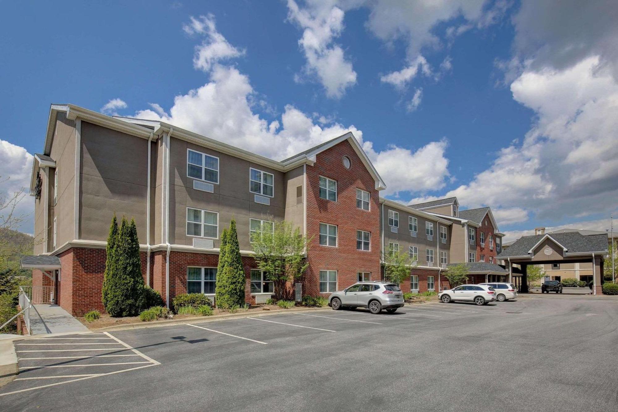 Country Inn & Suites By Radisson, Boone, Nc Exterior photo